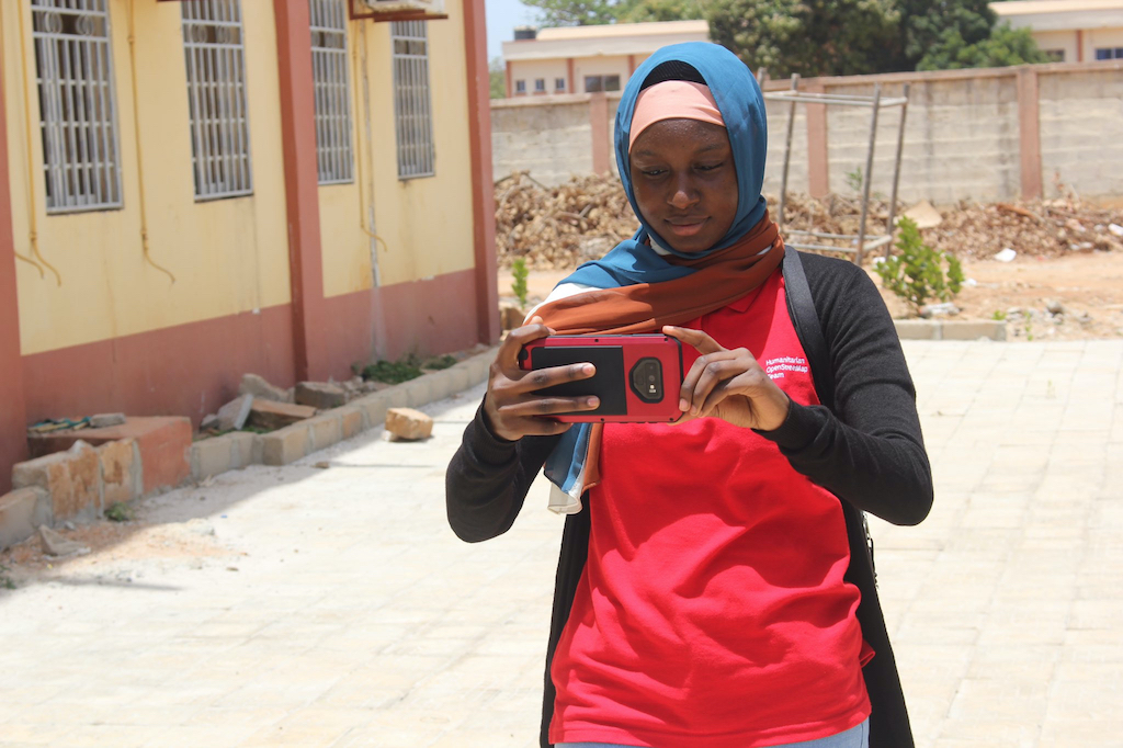 Jariatou Jallow using the Mapillary app in Gambia